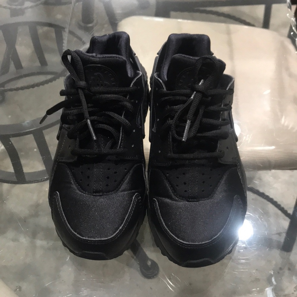 Running shoes